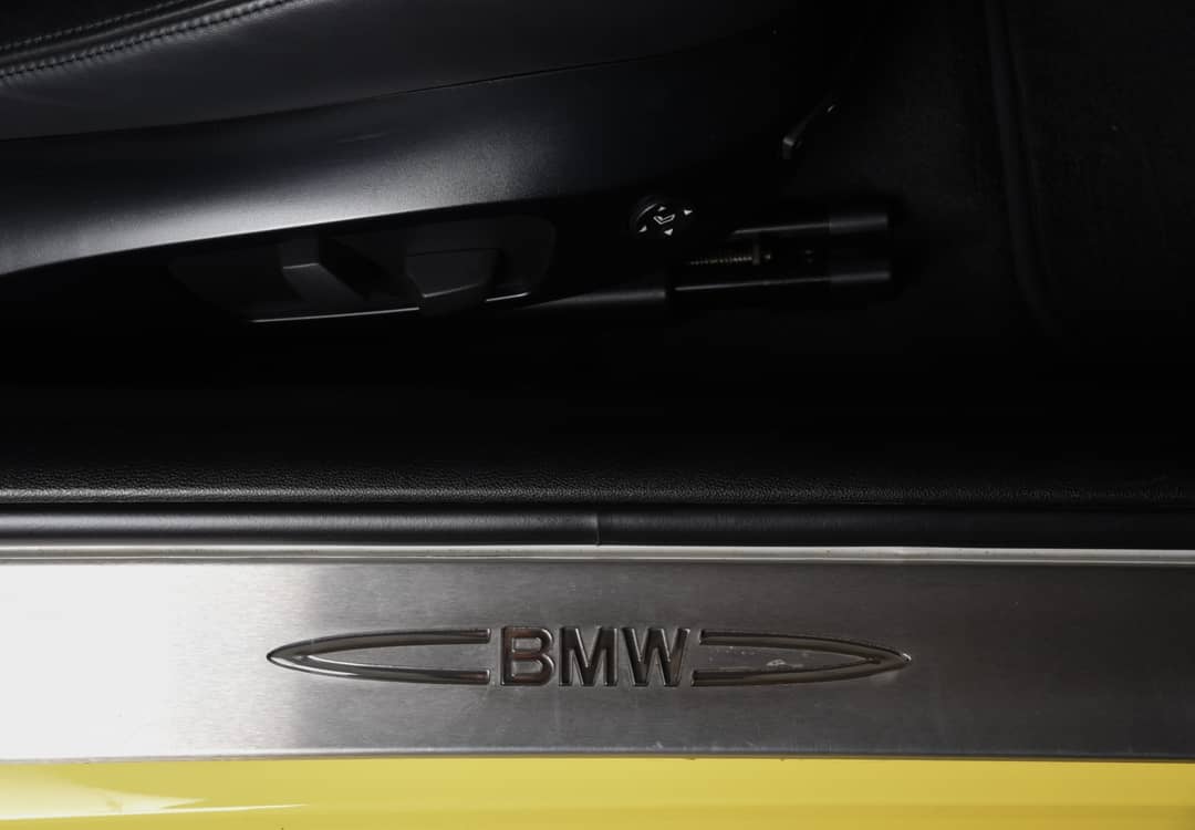 2011 BMW M3 — photo 25