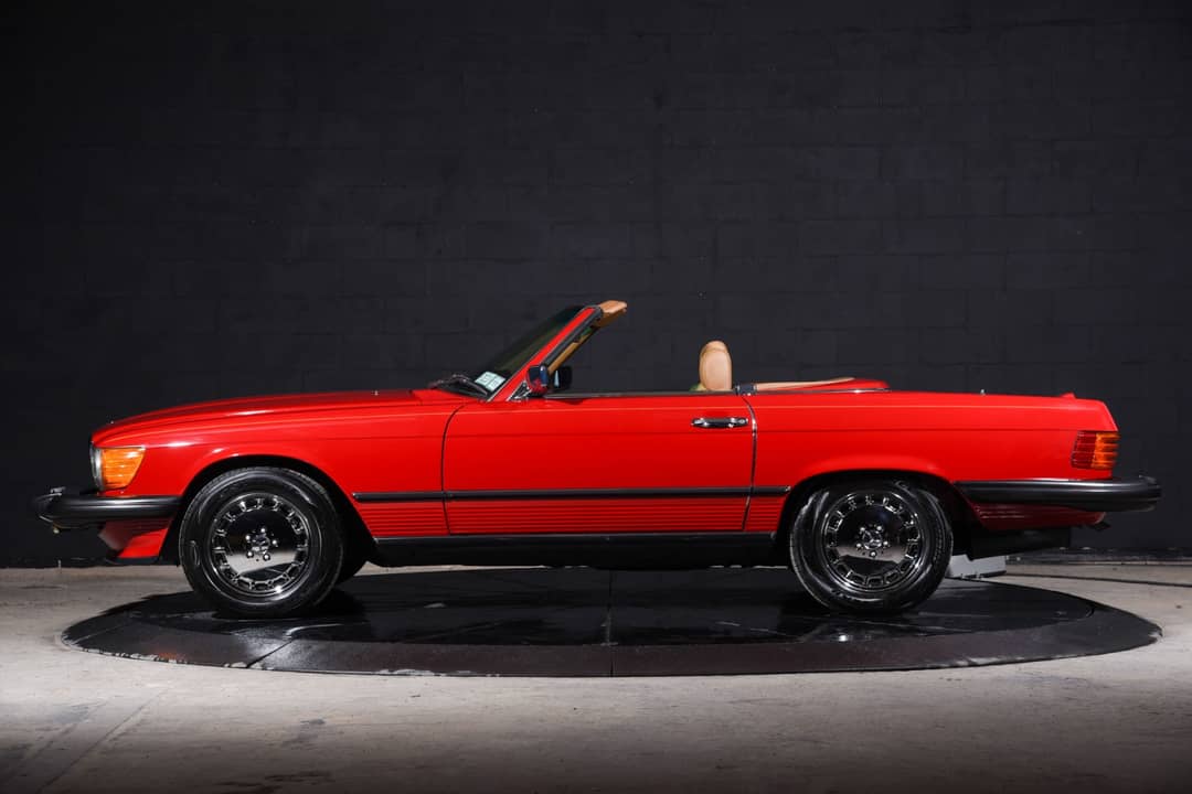 1988 Mercedes-Benz 560-Class 560 SL — photo 37