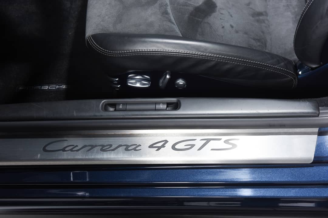 2012 Porsche 911 Carrera 4 GTS — photo 23