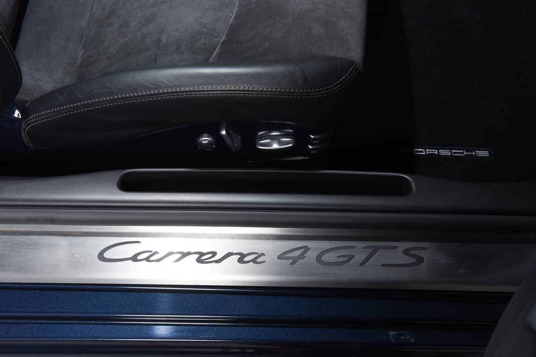 2012 Porsche 911 Carrera 4 GTS — photo 36