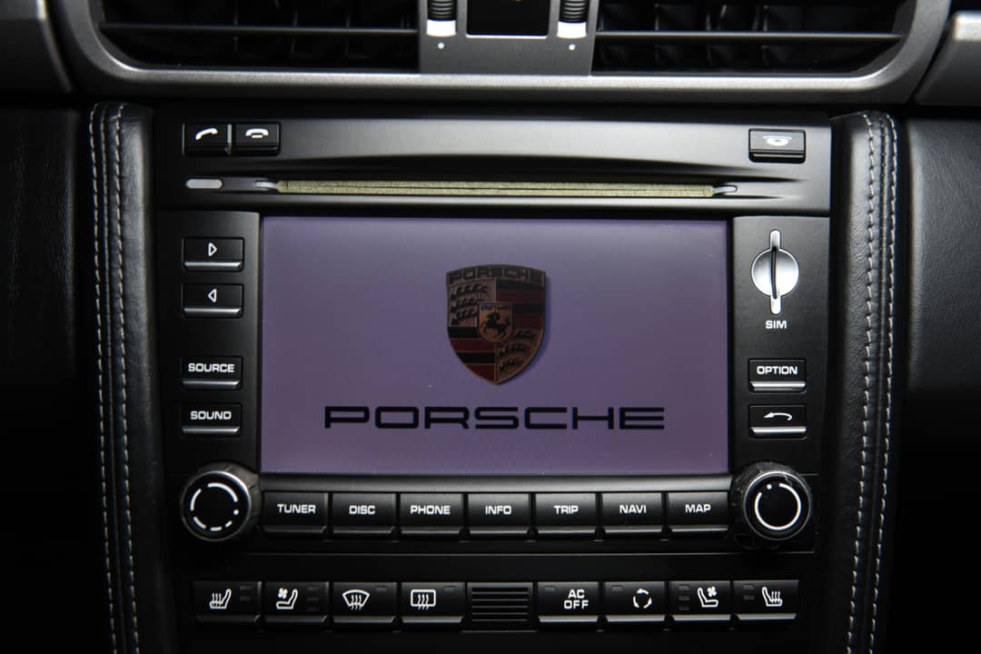 2012 Porsche 911 Carrera 4 — photo 20