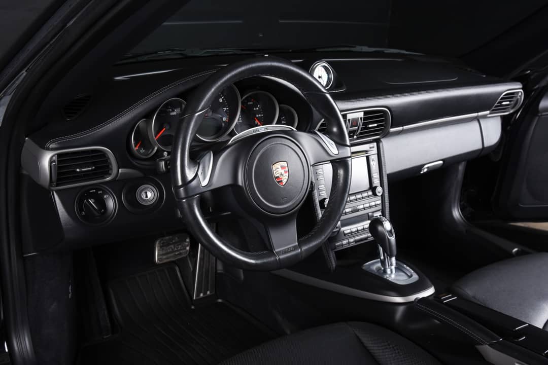 2012 Porsche 911 Carrera 4 — photo 5