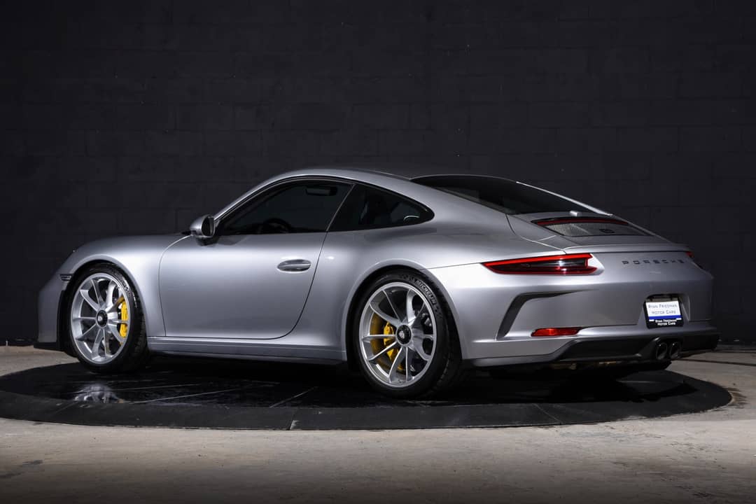 2019 Porsche 911 GT3 Touring — photo 3