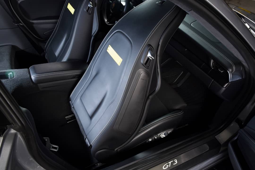2019 Porsche 911 GT3 Touring — photo 24