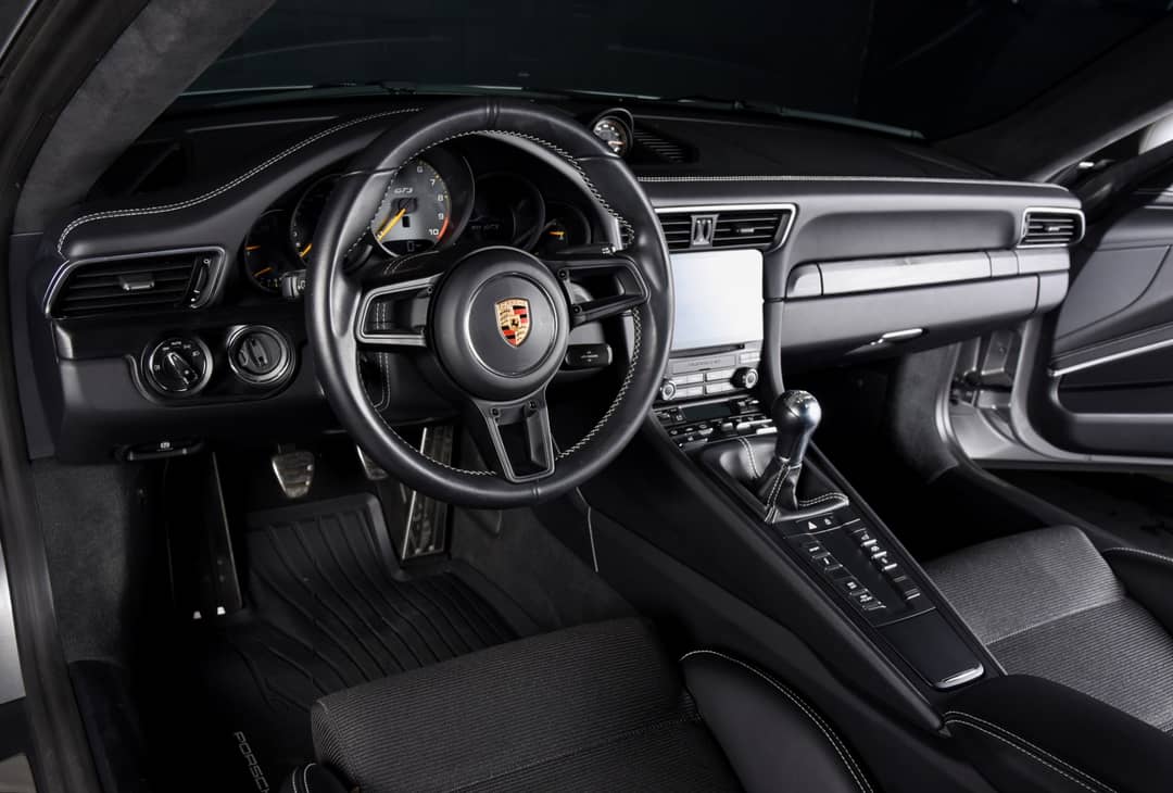 2019 Porsche 911 GT3 Touring — photo 4