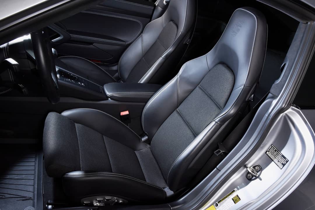 2019 Porsche 911 GT3 Touring — photo 5