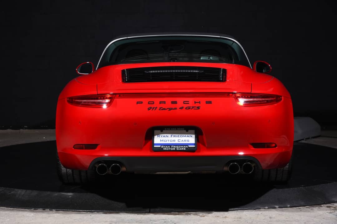 2016 Porsche 911 Targa 4 GTS — photo 16