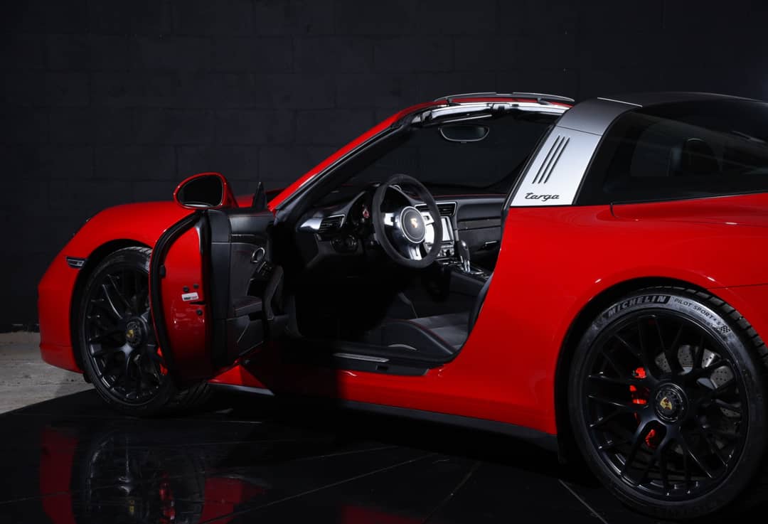 2016 Porsche 911 Targa 4 GTS — photo 17