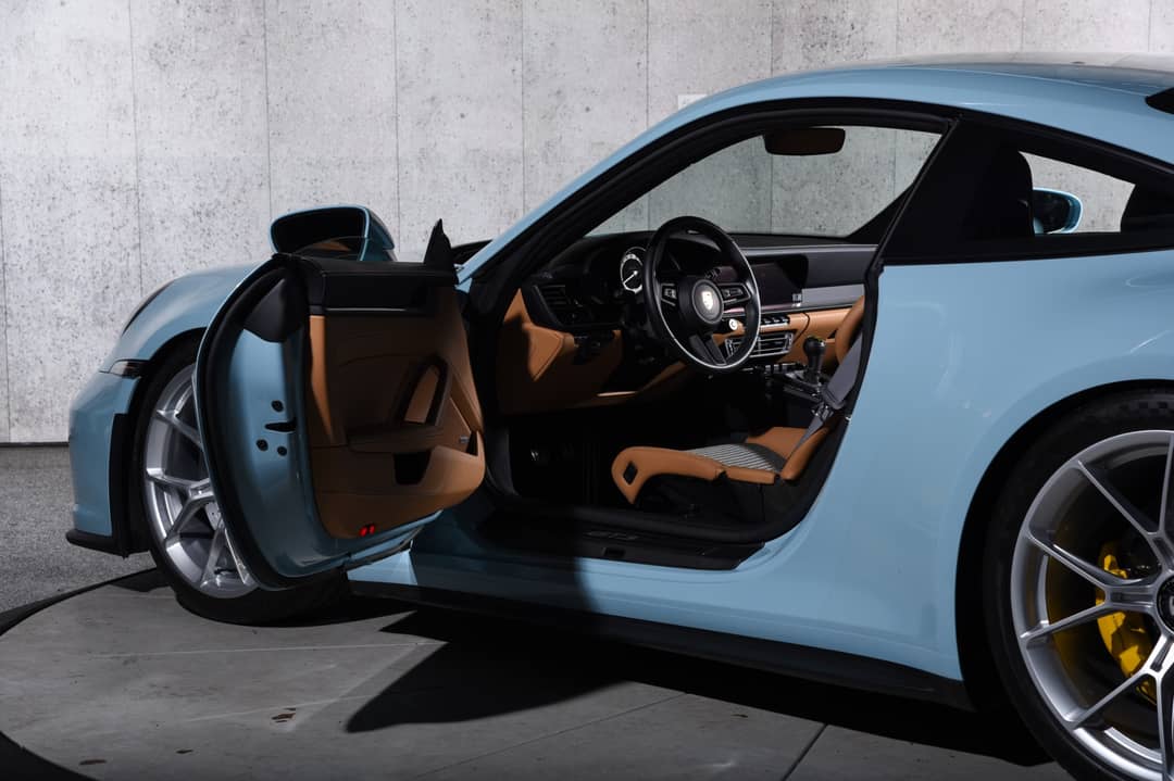 2022 Porsche 911 GT3 Touring — photo 16