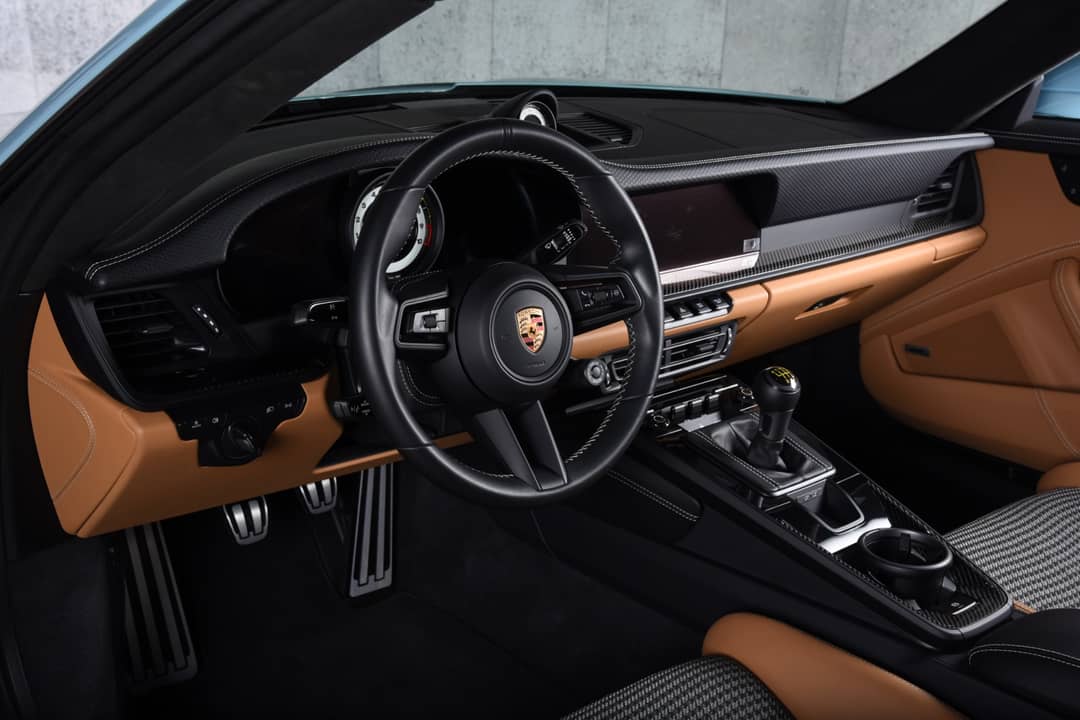 2022 Porsche 911 GT3 Touring — photo 4