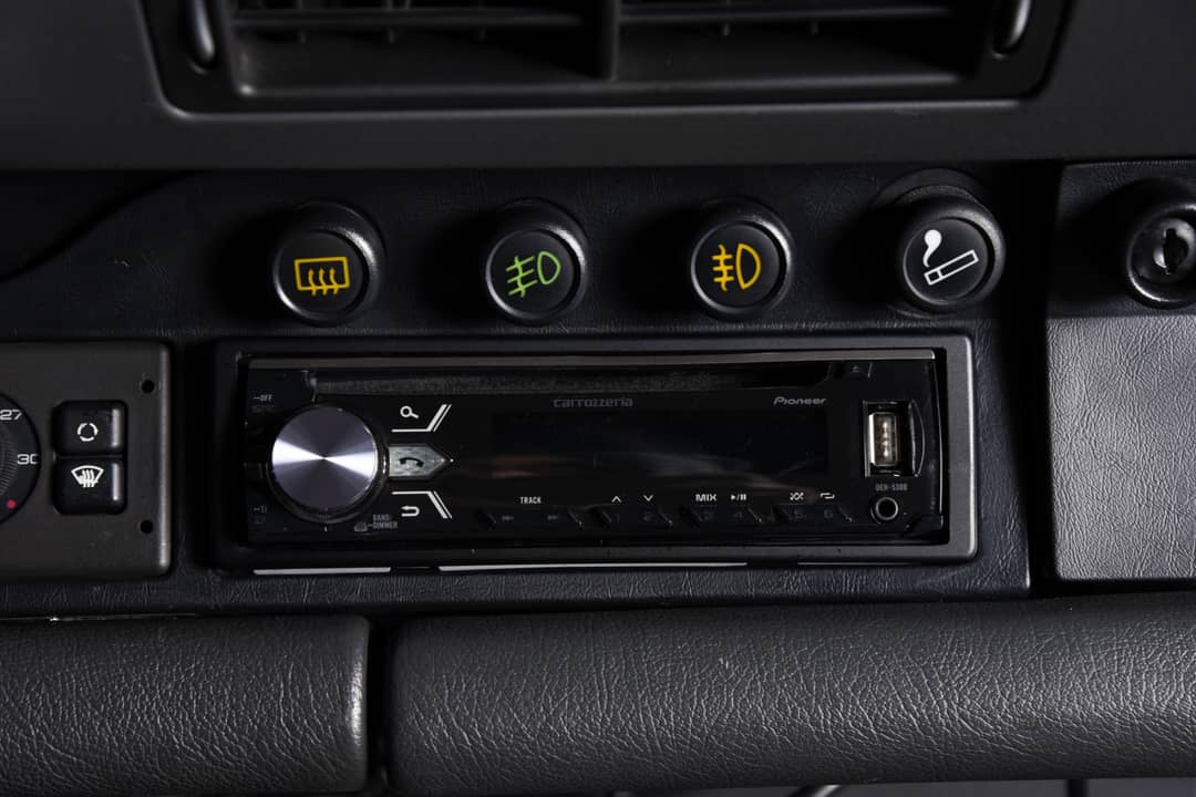 1989 Porsche 911 Carrera 4 — photo 18