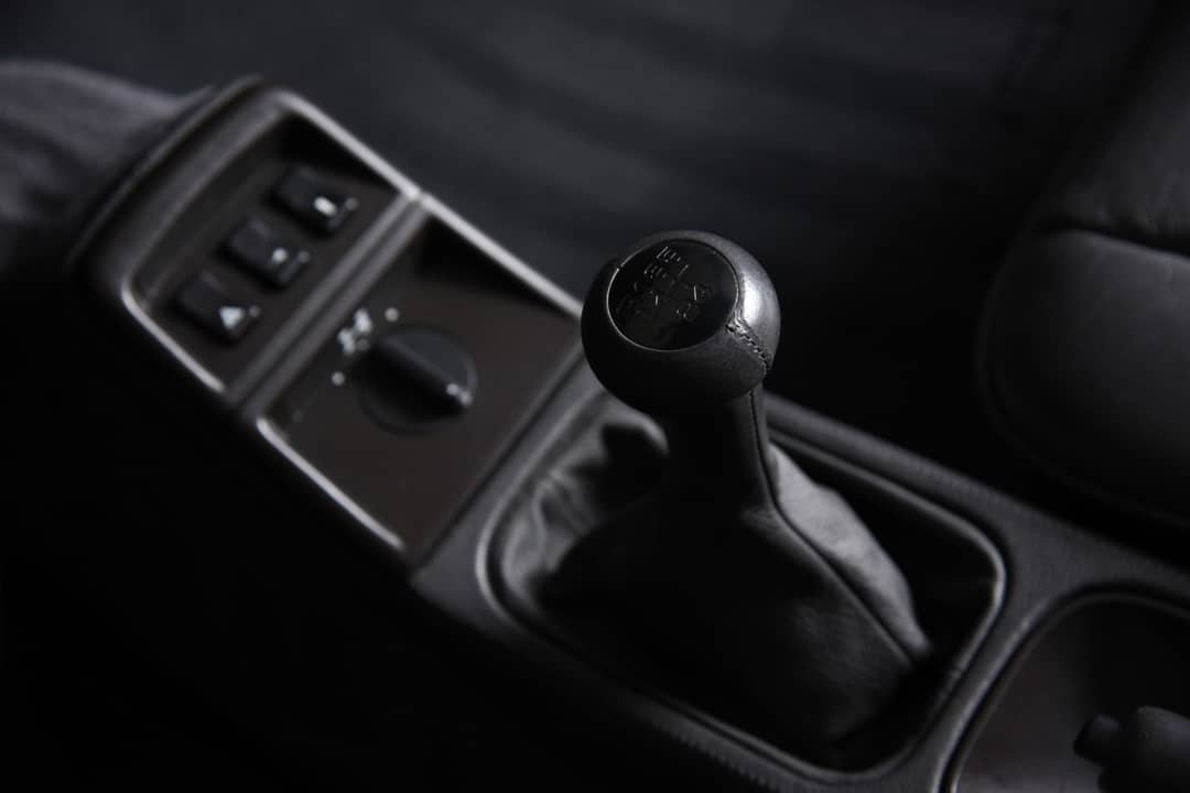 1989 Porsche 911 Carrera 4 — photo 21