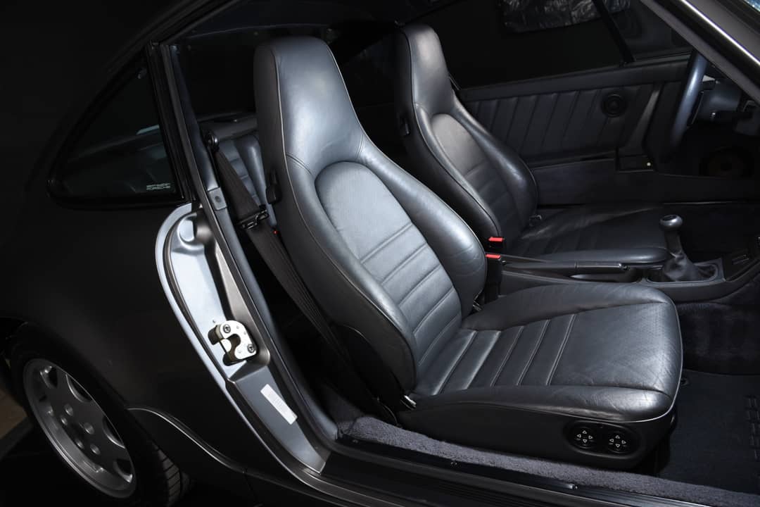 1989 Porsche 911 Carrera 4 — photo 26