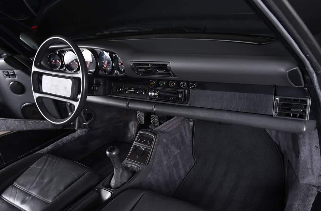 1989 Porsche 911 Carrera 4 — photo 27