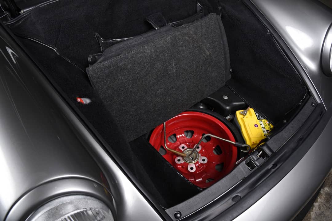 1989 Porsche 911 Carrera 4 — photo 39