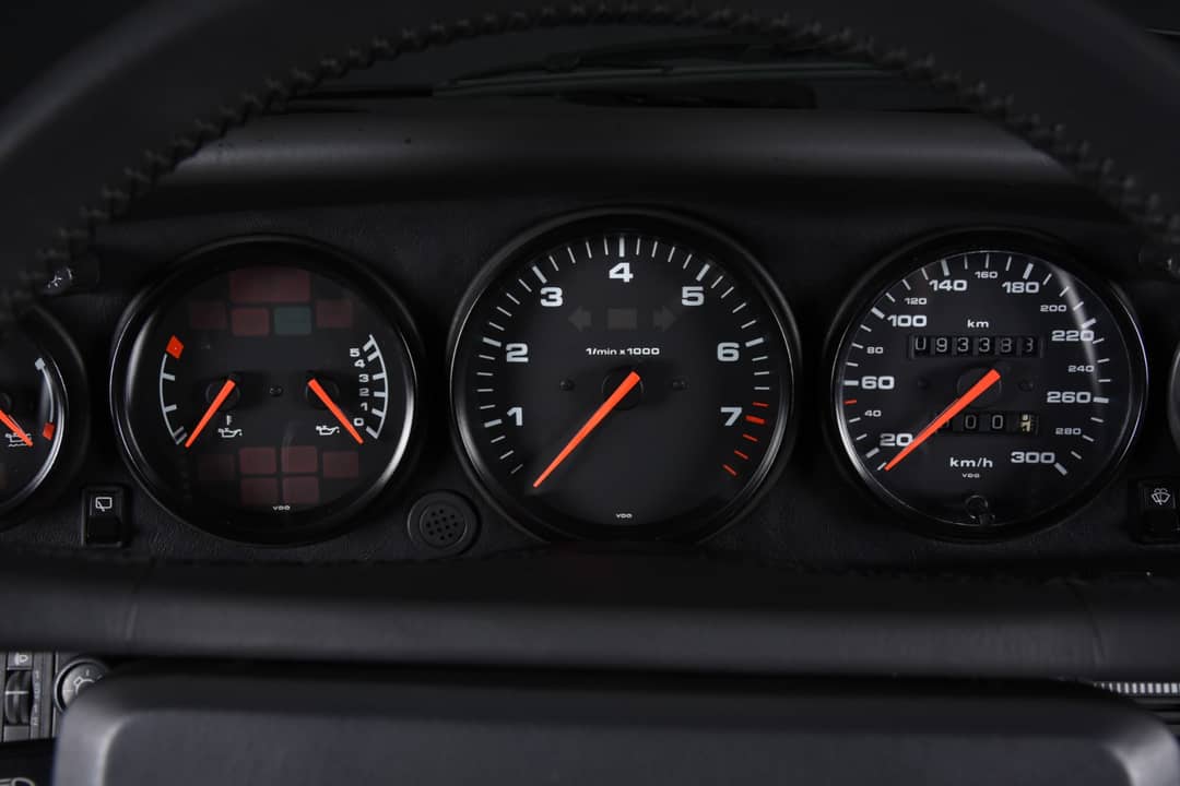 1989 Porsche 911 Carrera 4 — photo 8