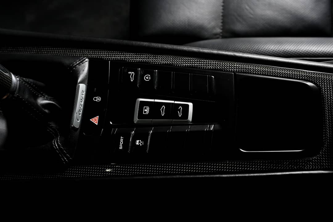 2016 Porsche 911 Carrera Black Edition — photo 20