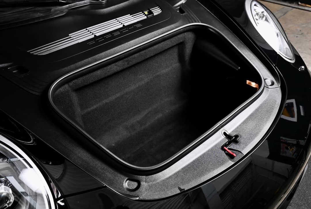 2016 Porsche 911 Carrera Black Edition — photo 25