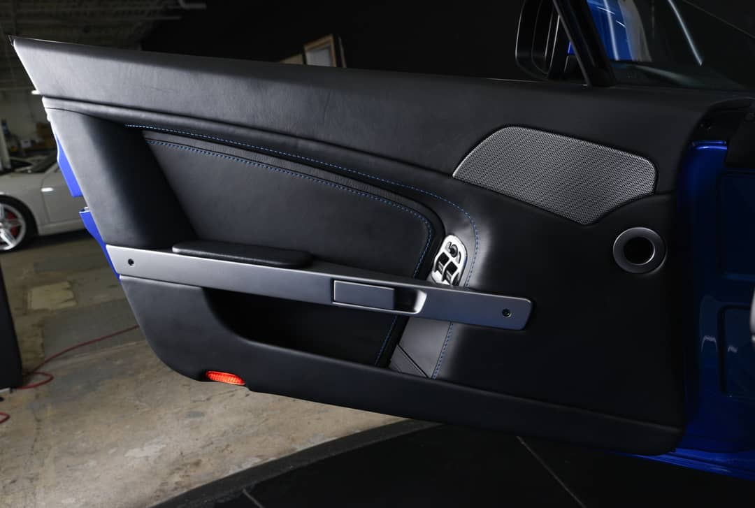 2014 Aston Martin V8 Vantage — photo 13