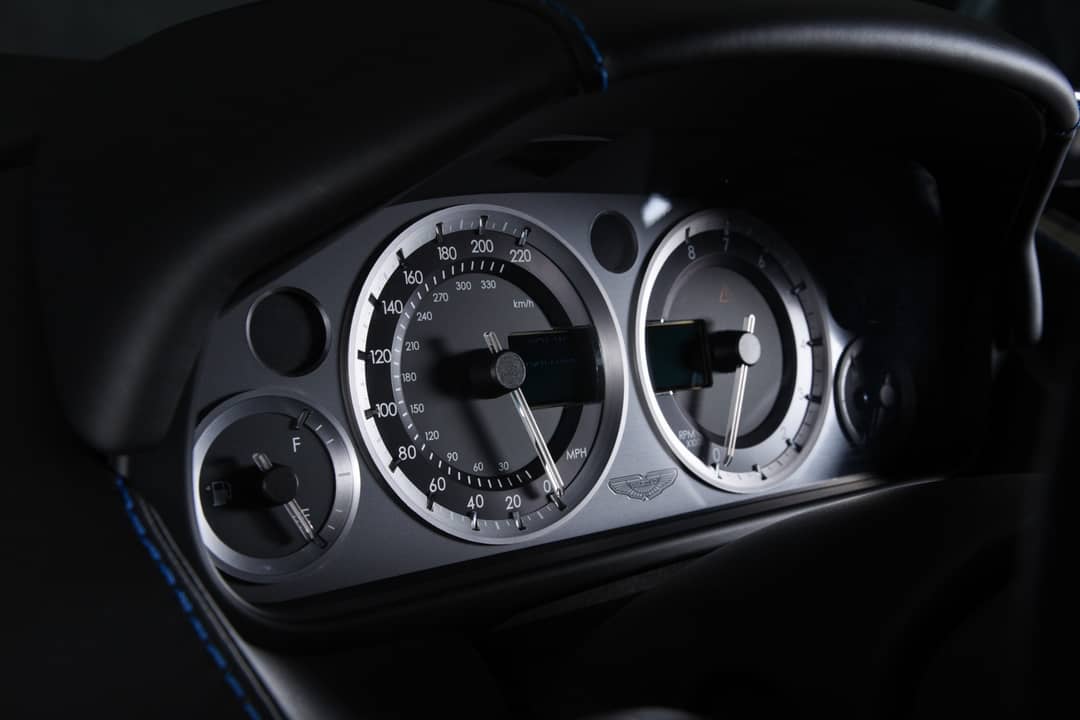 2014 Aston Martin V8 Vantage — photo 16