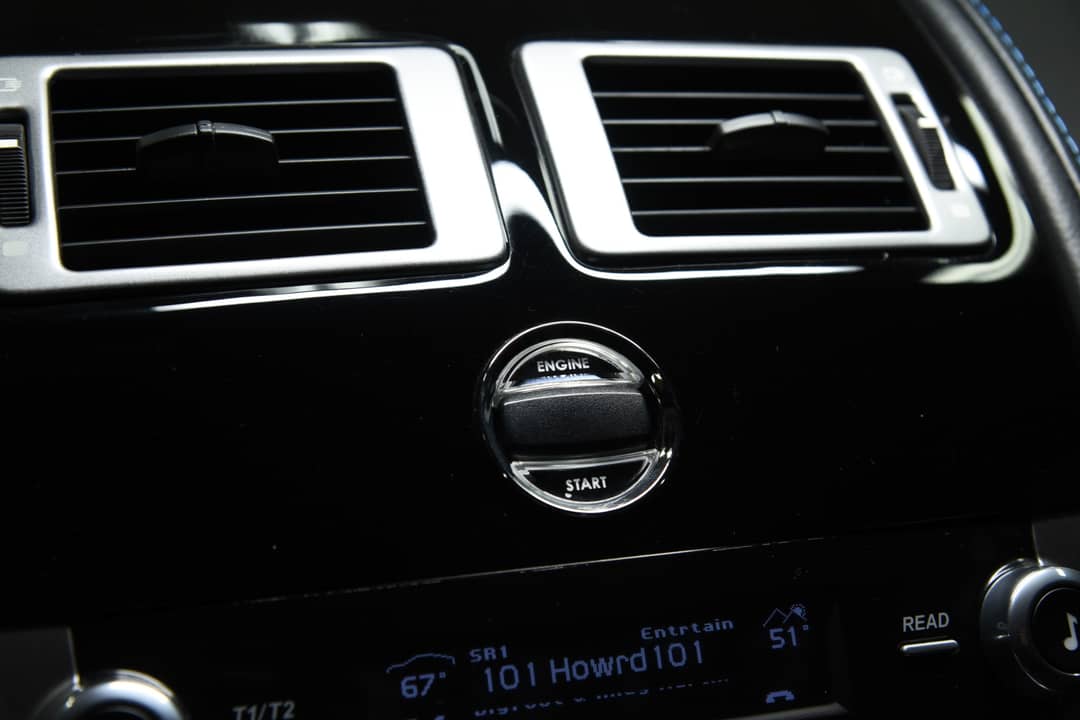 2014 Aston Martin V8 Vantage — photo 18