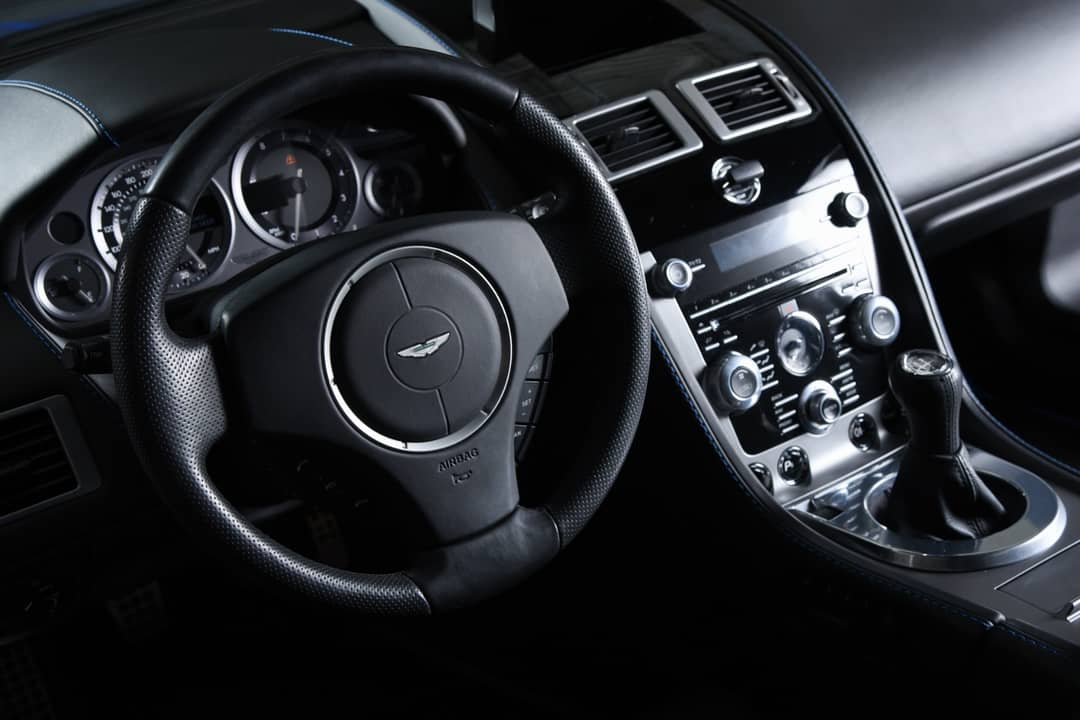 2014 Aston Martin V8 Vantage — photo 4