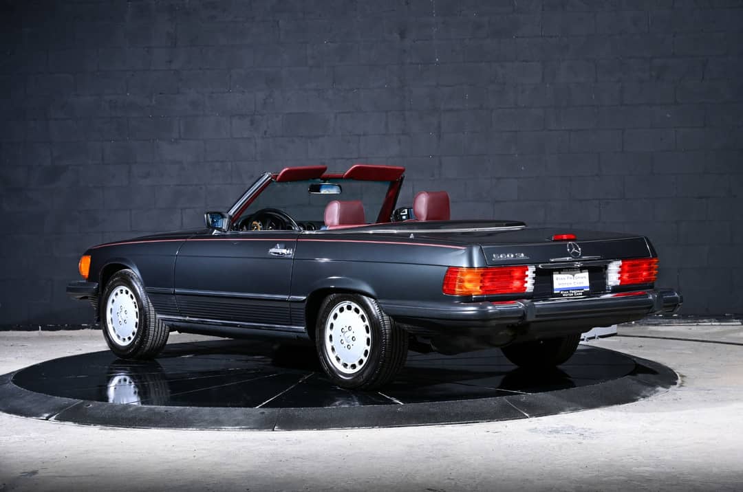 1988 Mercedes-Benz 560-Class 560 SL — photo 12