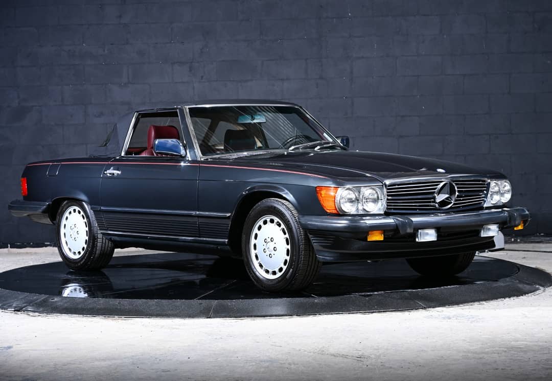 1988 Mercedes-Benz 560-Class 560 SL — photo 17