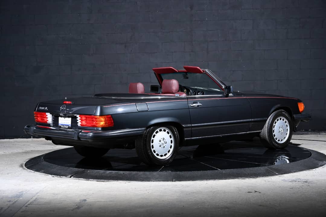1988 Mercedes-Benz 560-Class 560 SL — photo 5