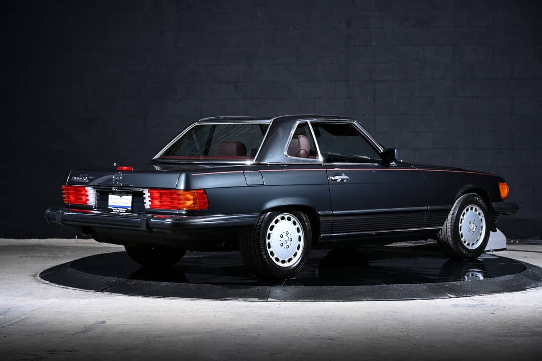 1988 Mercedes-Benz 560-Class 560 SL — photo 6