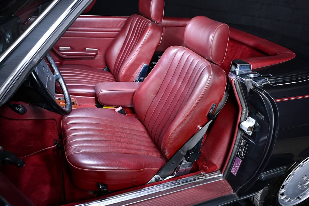 1988 Mercedes-Benz 560-Class 560 SL — photo 8