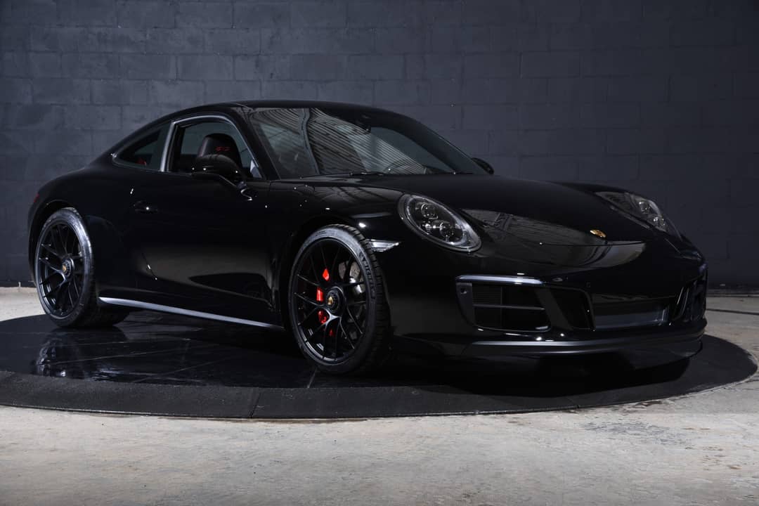 2019 Porsche 911 Carrera GTS — photo 2