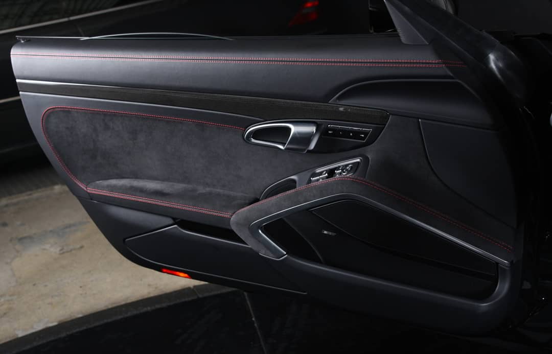 2019 Porsche 911 Carrera GTS — photo 16