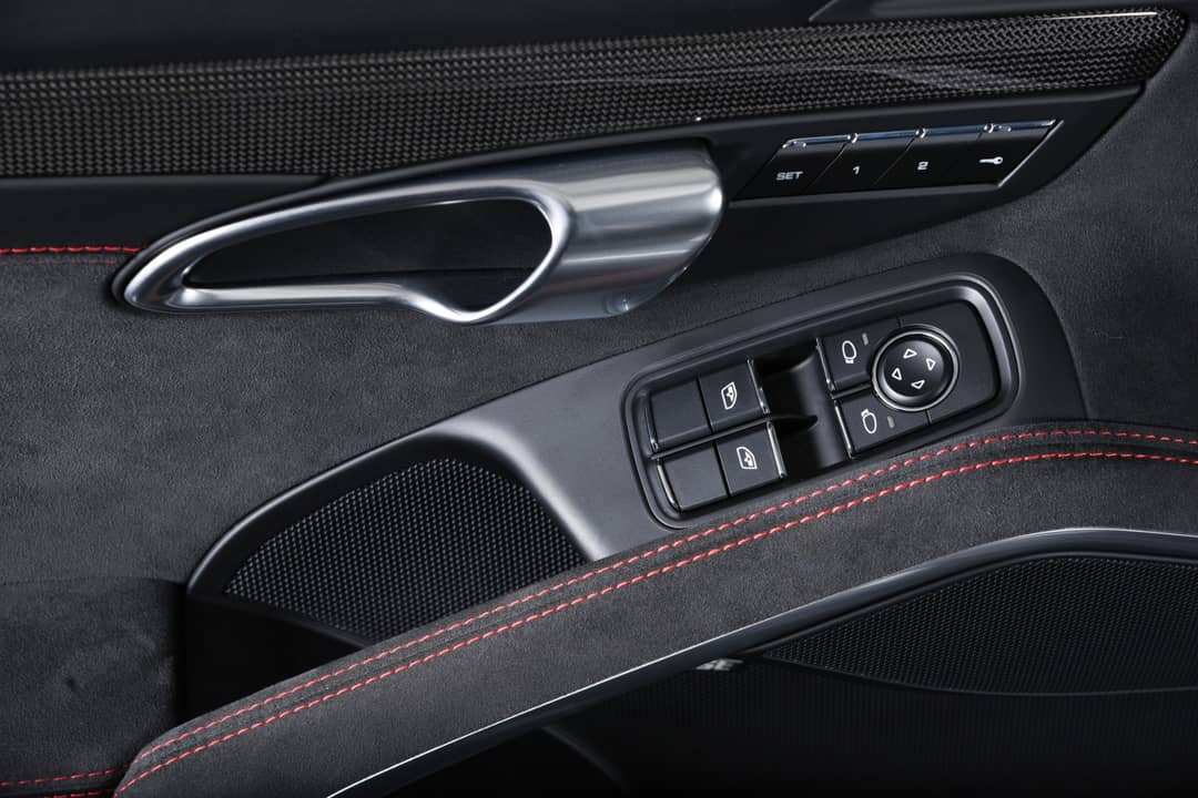 2019 Porsche 911 Carrera GTS — photo 18