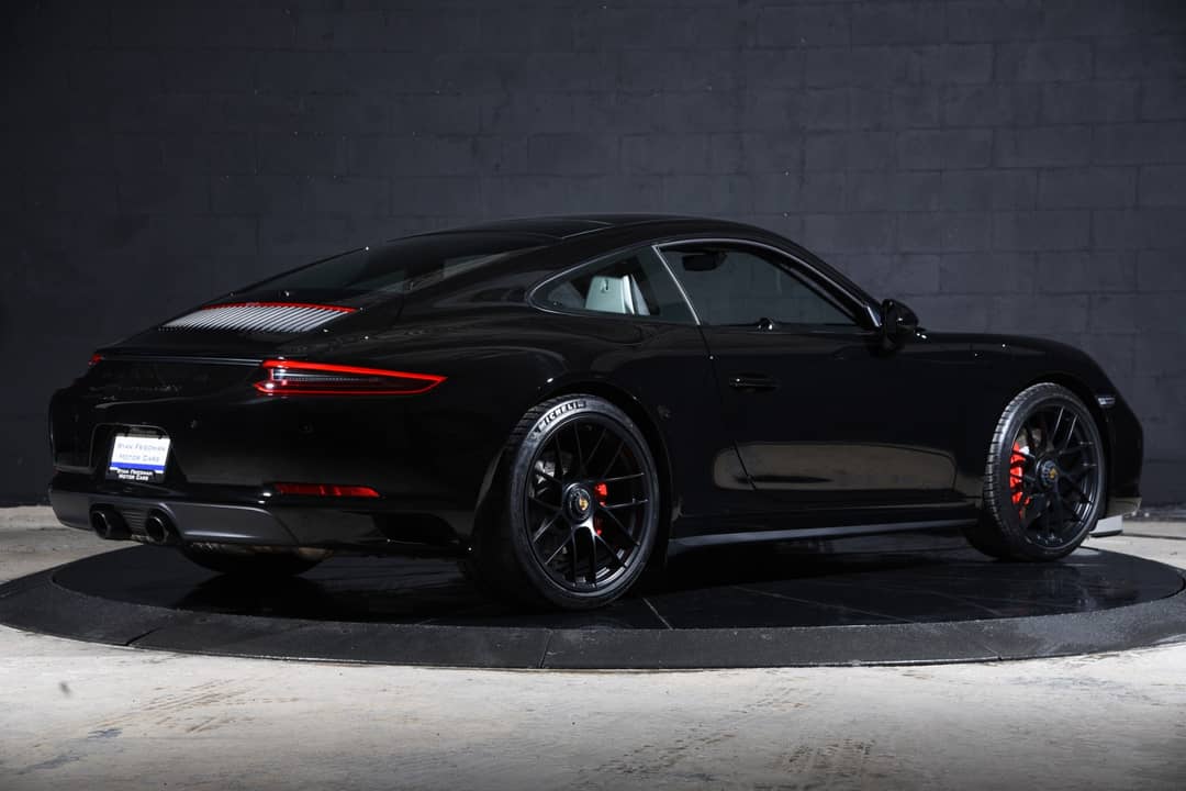2019 Porsche 911 Carrera GTS — photo 3