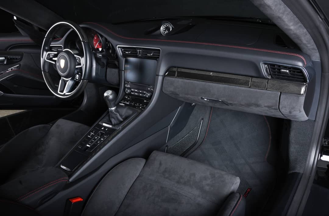 2019 Porsche 911 Carrera GTS — photo 34