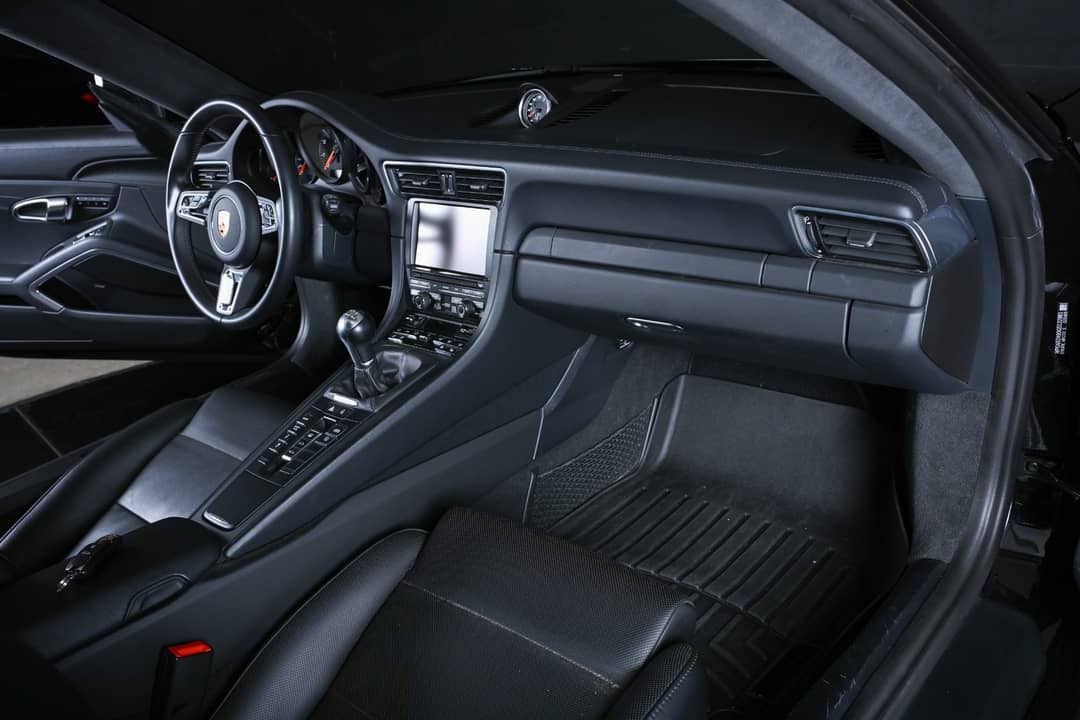 2016 Porsche 911 Carrera 4 GTS — photo 24
