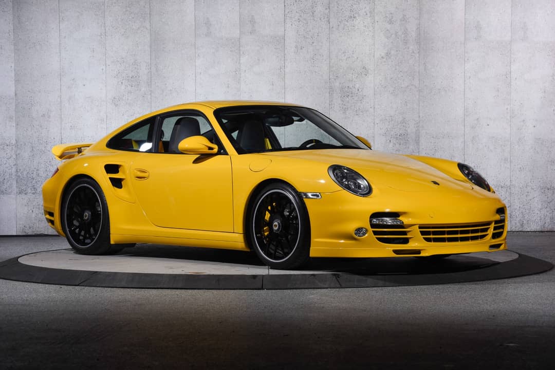 2011 Porsche 911 Turbo S — photo 2