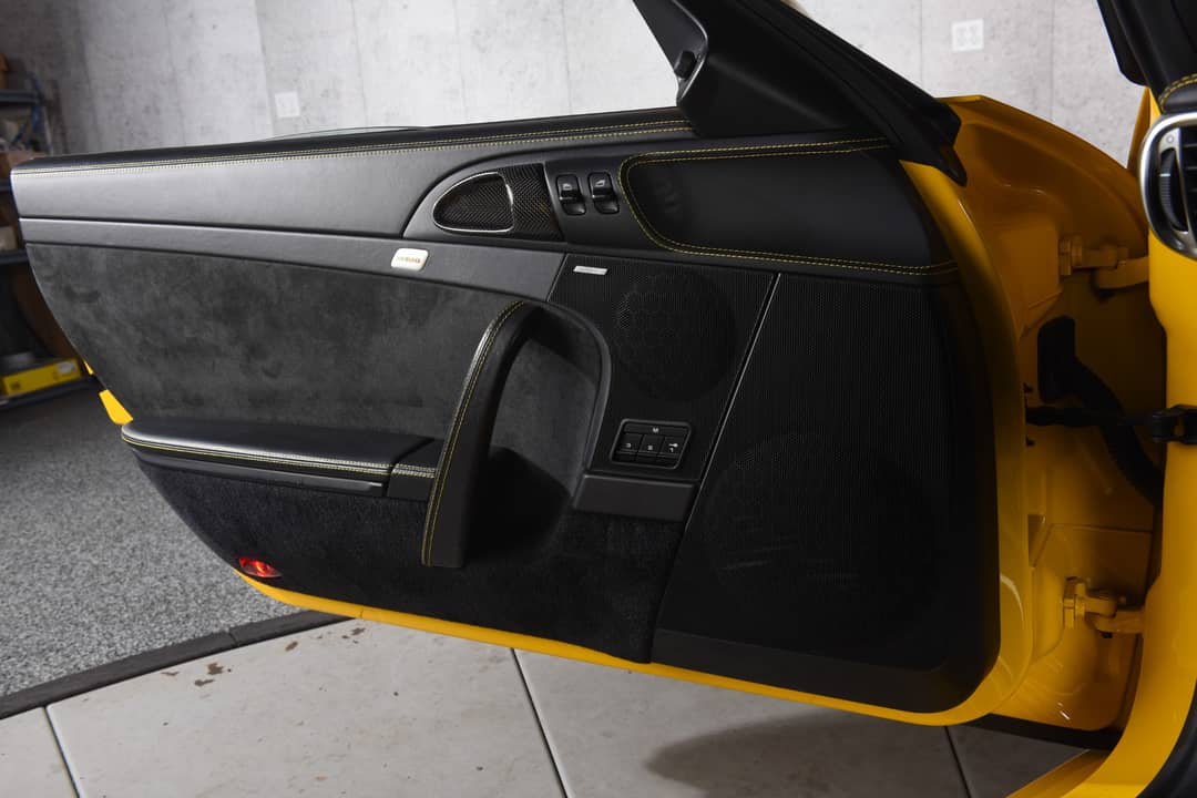 2011 Porsche 911 Turbo S — photo 25