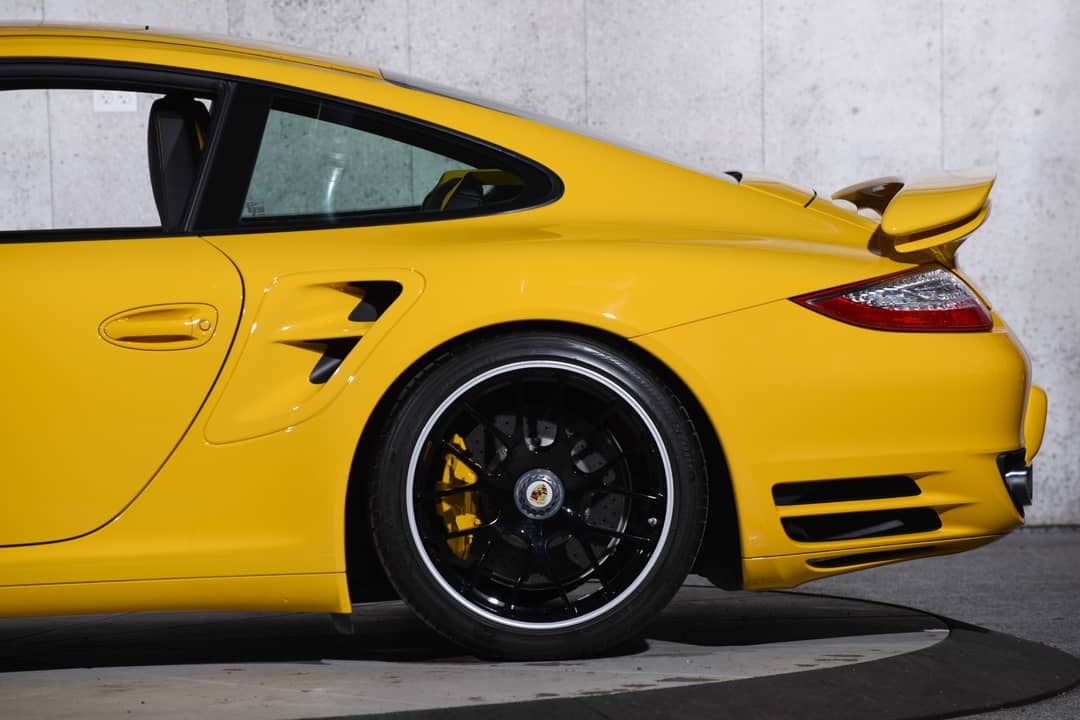 2011 Porsche 911 Turbo S — photo 38
