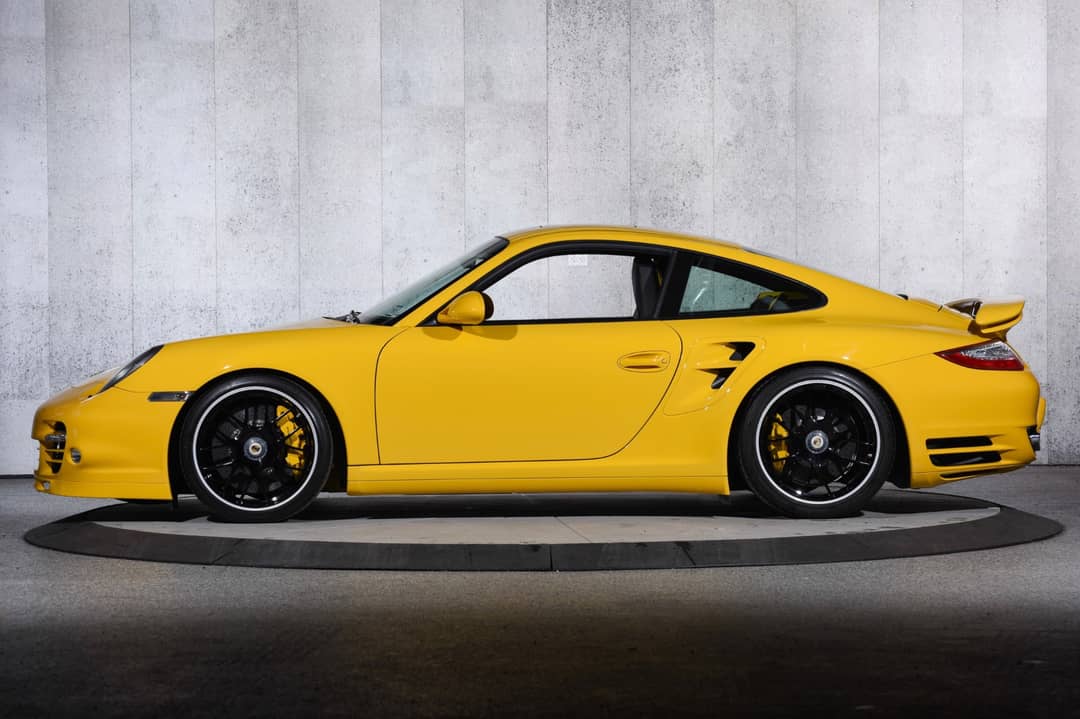 2011 Porsche 911 Turbo S — photo 9