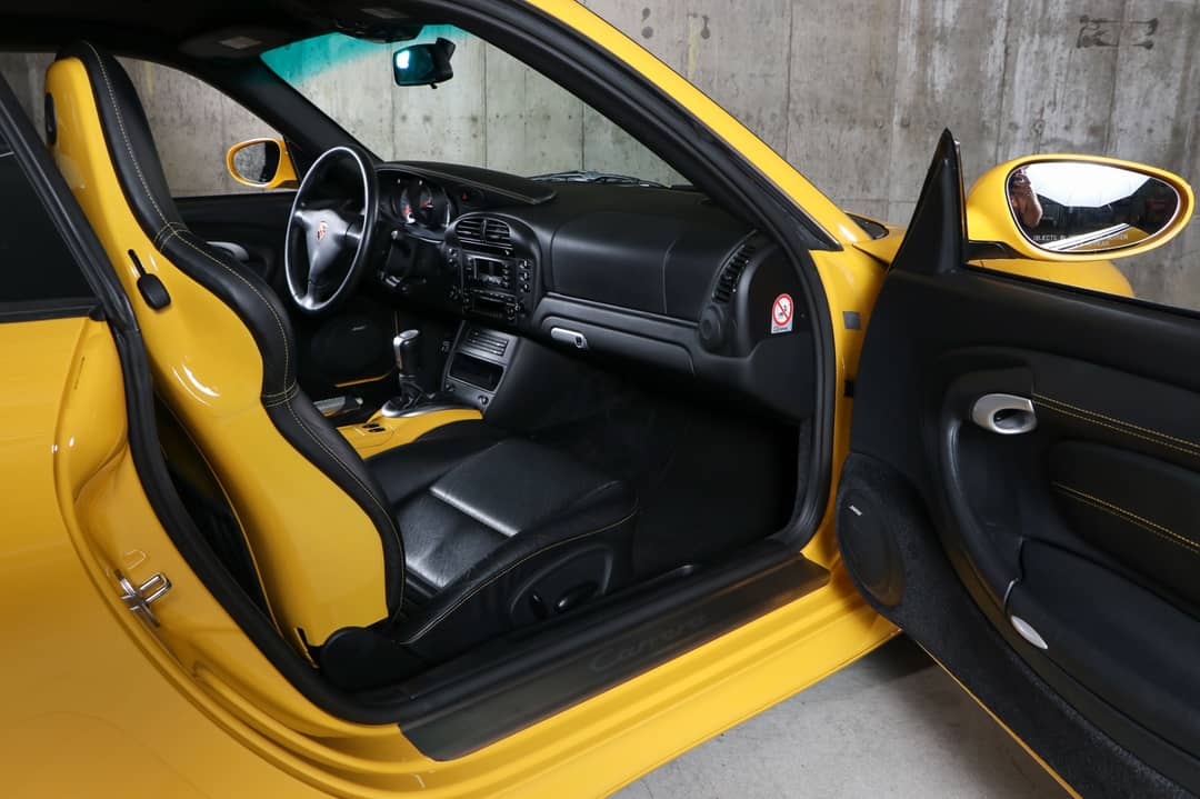 2004 Porsche 911 Carrera 4S — photo 33