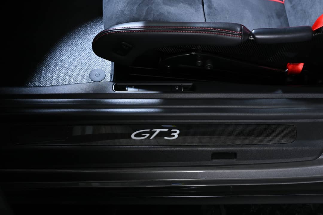 2018 Porsche 911 GT3 — photo 30