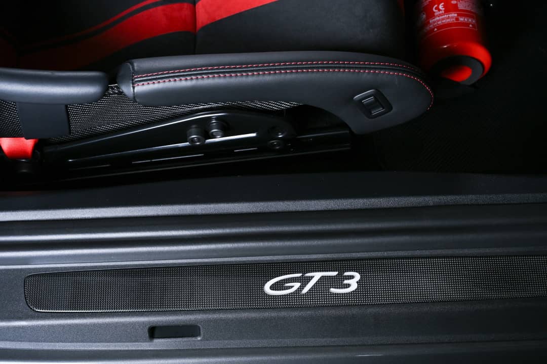 2018 Porsche 911 GT3 — photo 40