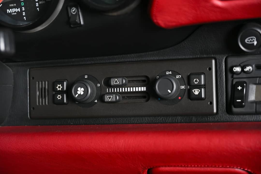 1996 Porsche 911 Carrera — photo 18