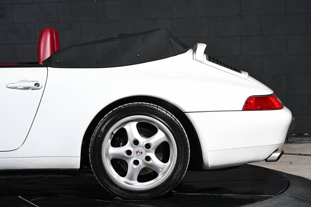 1996 Porsche 911 Carrera — photo 34