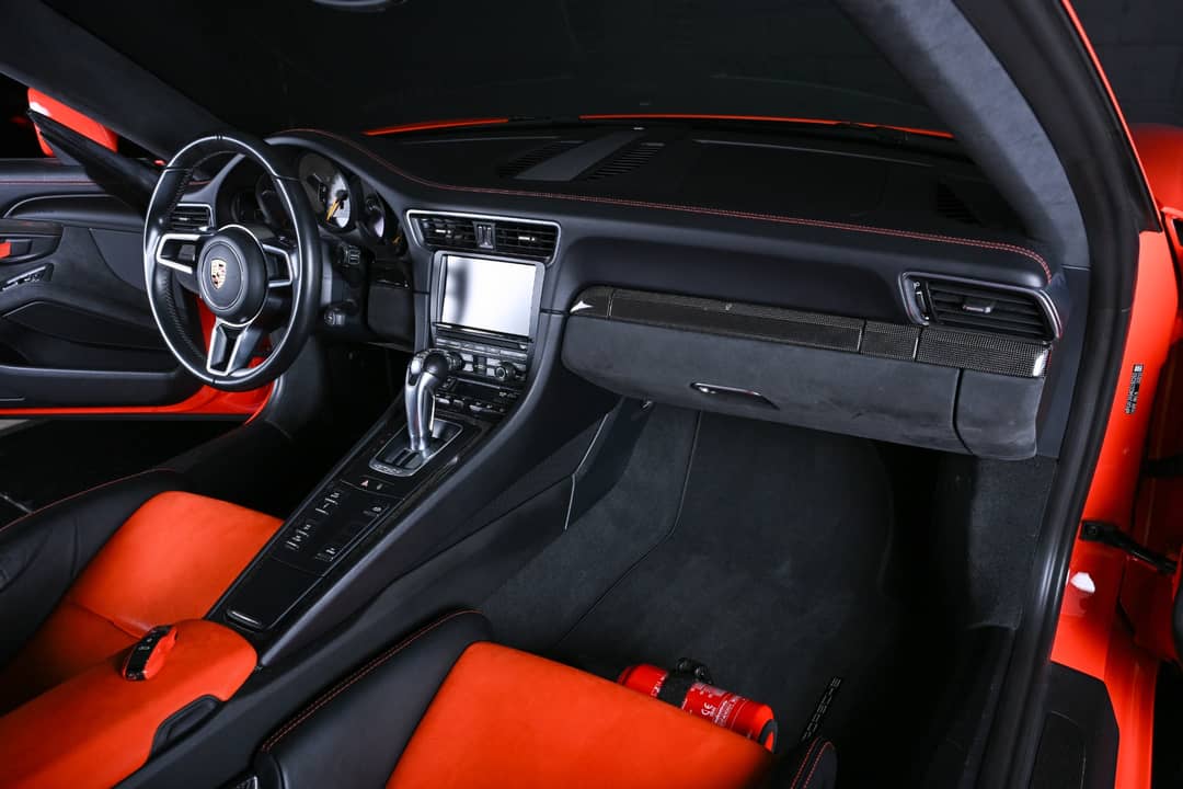 2016 Porsche 911 GT3 RS — photo 28