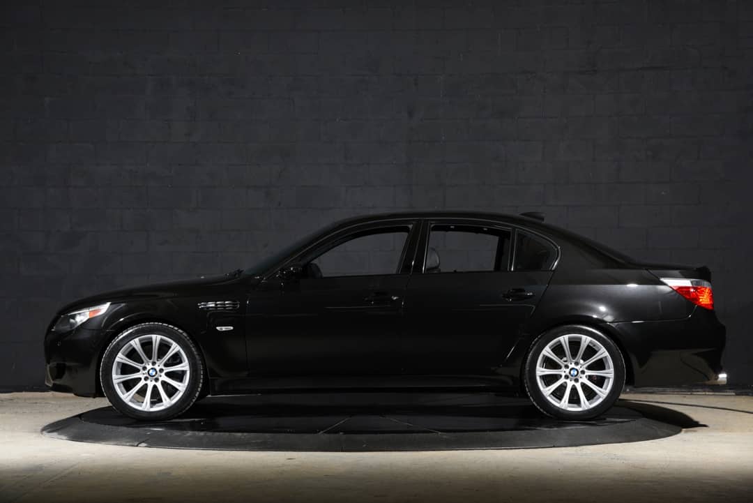 2007 BMW M5 — photo 11