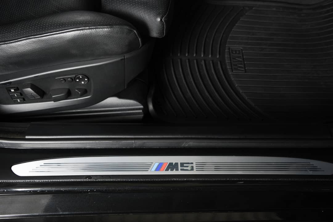 2007 BMW M5 — photo 30