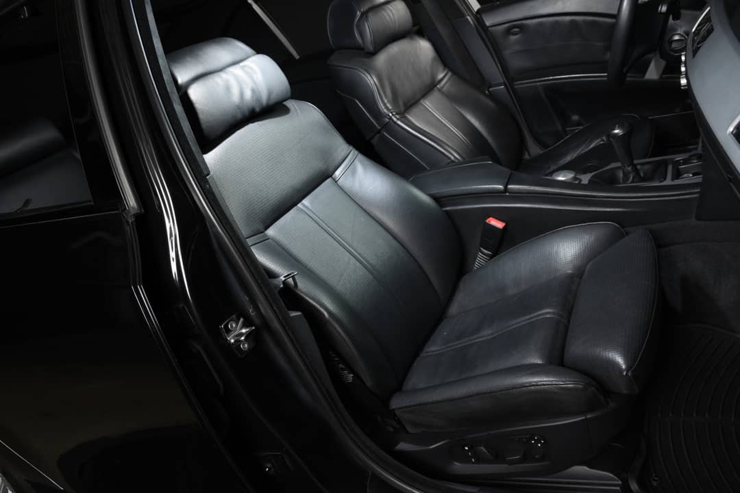 2007 BMW M5 — photo 32